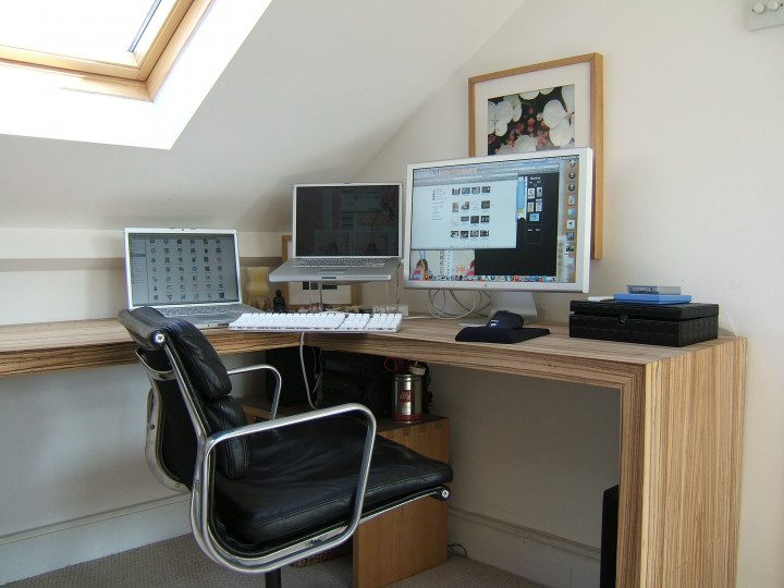 How to Upgrade Your Home Office Setup with Essential Equipment…